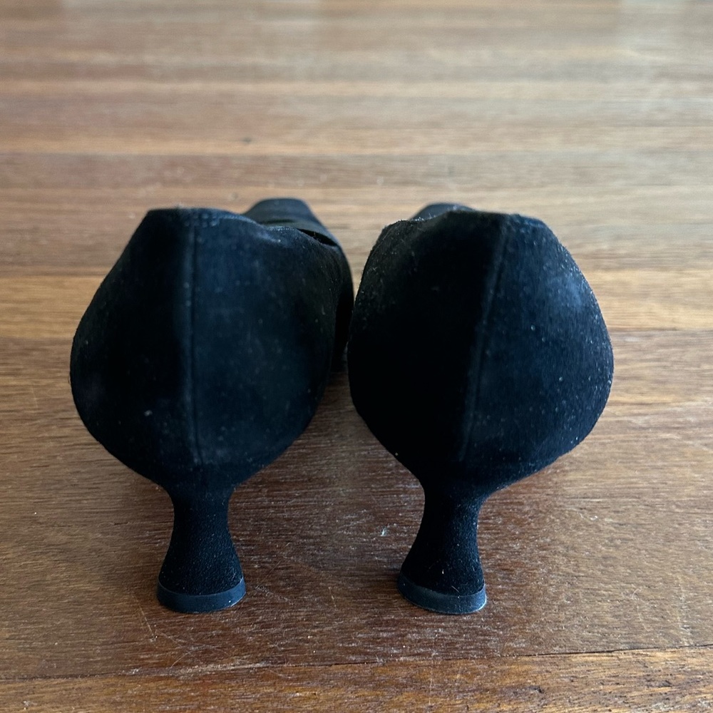 Stuart Weitzman Black Suede Kitten Heel Pumps Size 7.5 Pointed Toe Classic - Picture 7 of 9